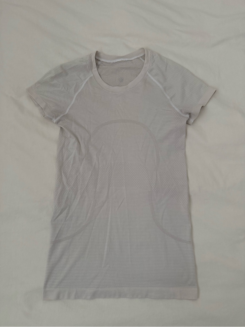 white lululemon swiftly tech